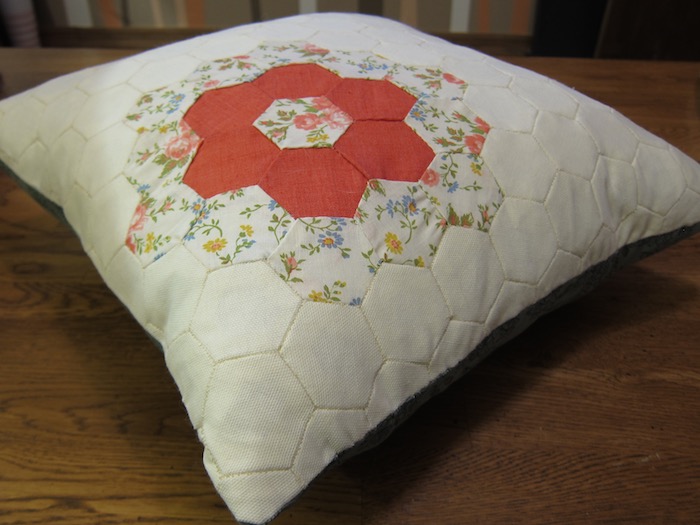 hexagon_pillow_case_1